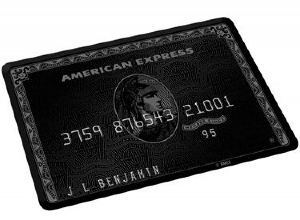 Ett svart American Express kort