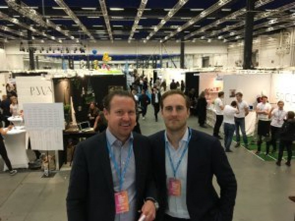 Pontus Holgersson och Jonas Ryberg startade Lånekoll 2014 och förstår vikten av entreprenörskap och är stolta sponsorer av Ung Företagsamhet.
