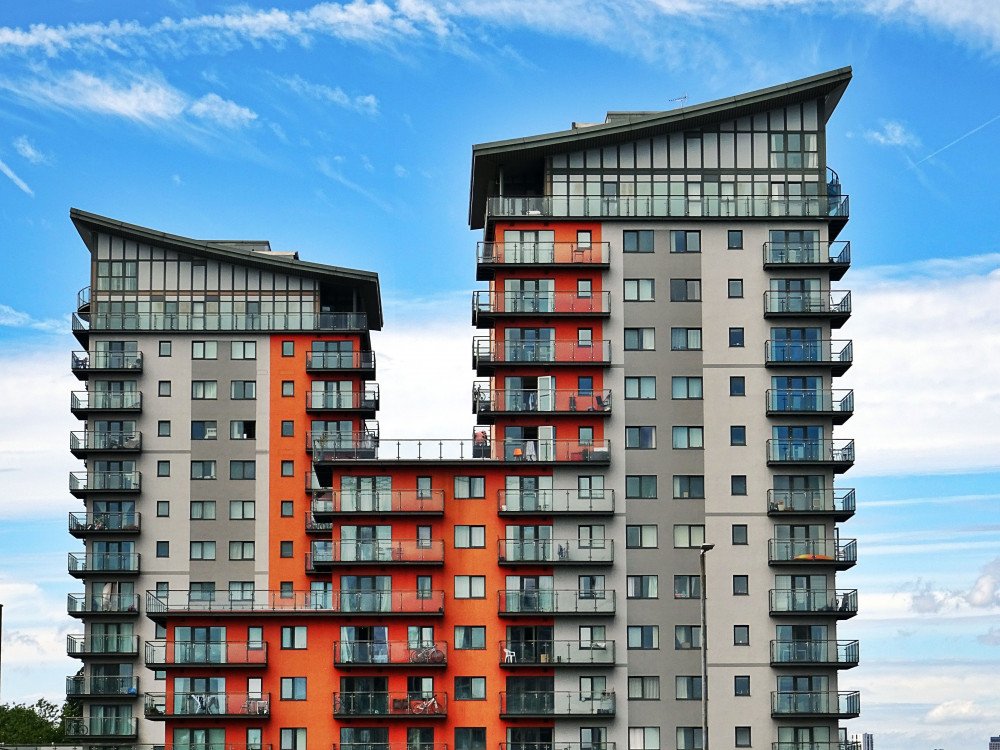 Lägenhetsbyggnad – symboliserar pantsatt lägenhet